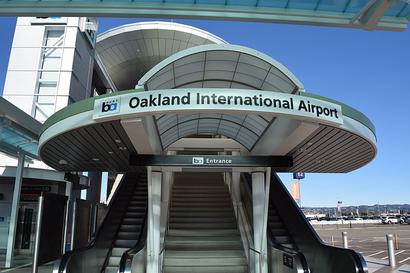 Oakland Airport parking